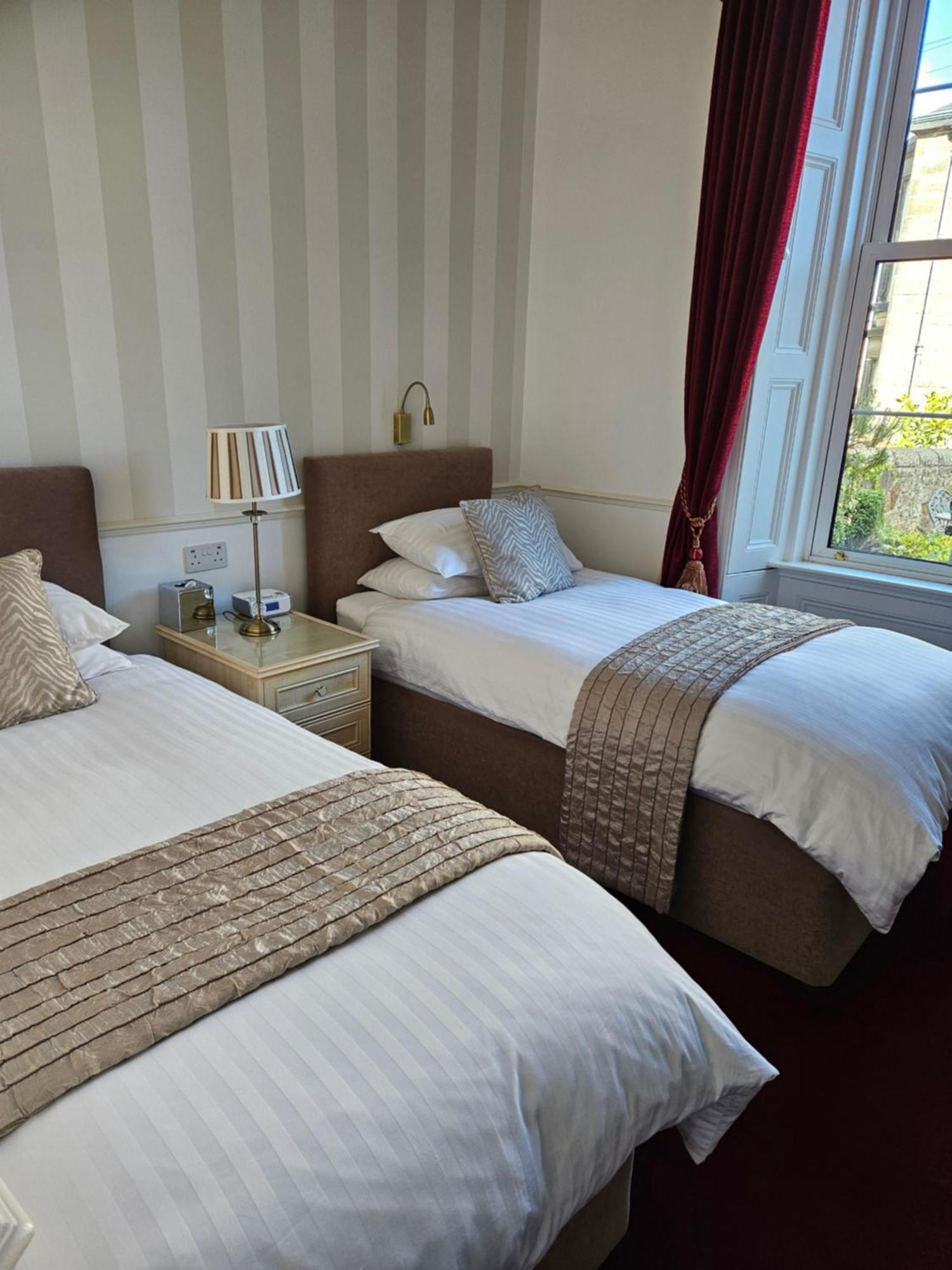 Highfield Guest House Edinburg Exteriör bild